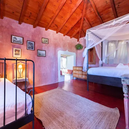 Alma Do Paco Nocleg ze śniadaniem 3*